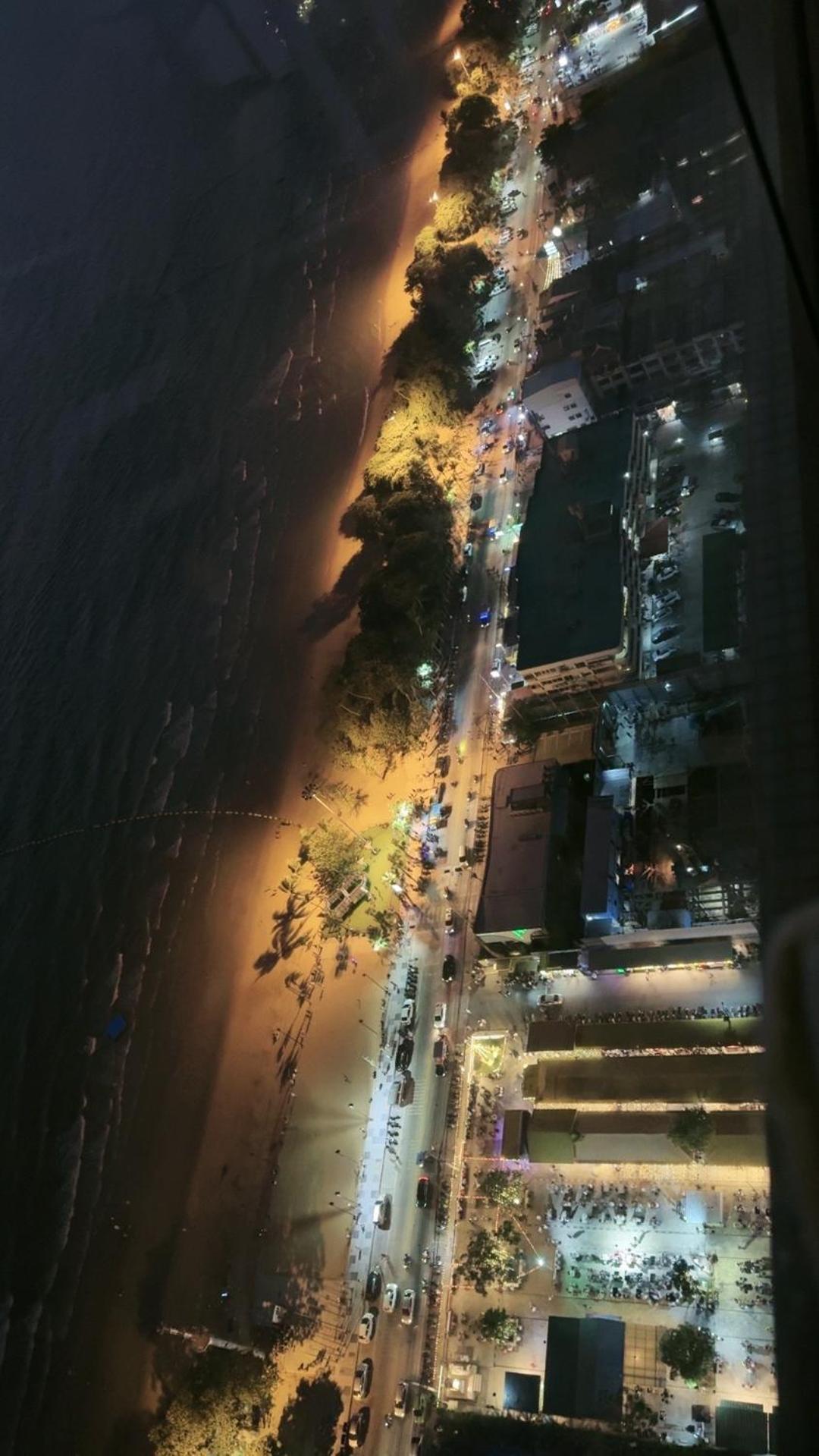 Copacabana Beach Jomtien 科帕卡巴纳海乔木提安海滩毗邻乔木提安夜市 Bagian luar foto